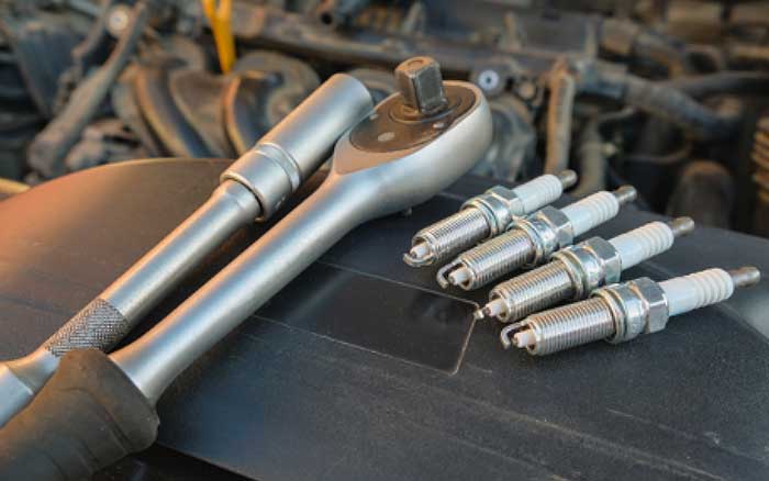 Tooling ganti busi